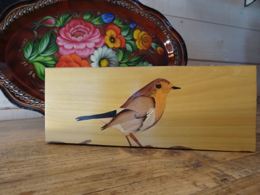 Coffret jaune au rouge-gorge