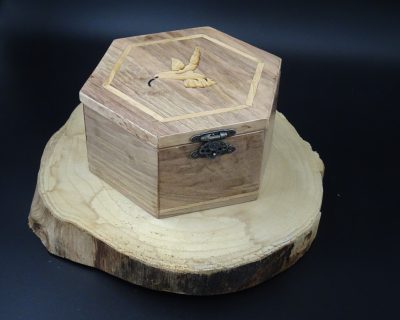 Coffret hexagonal au colibri